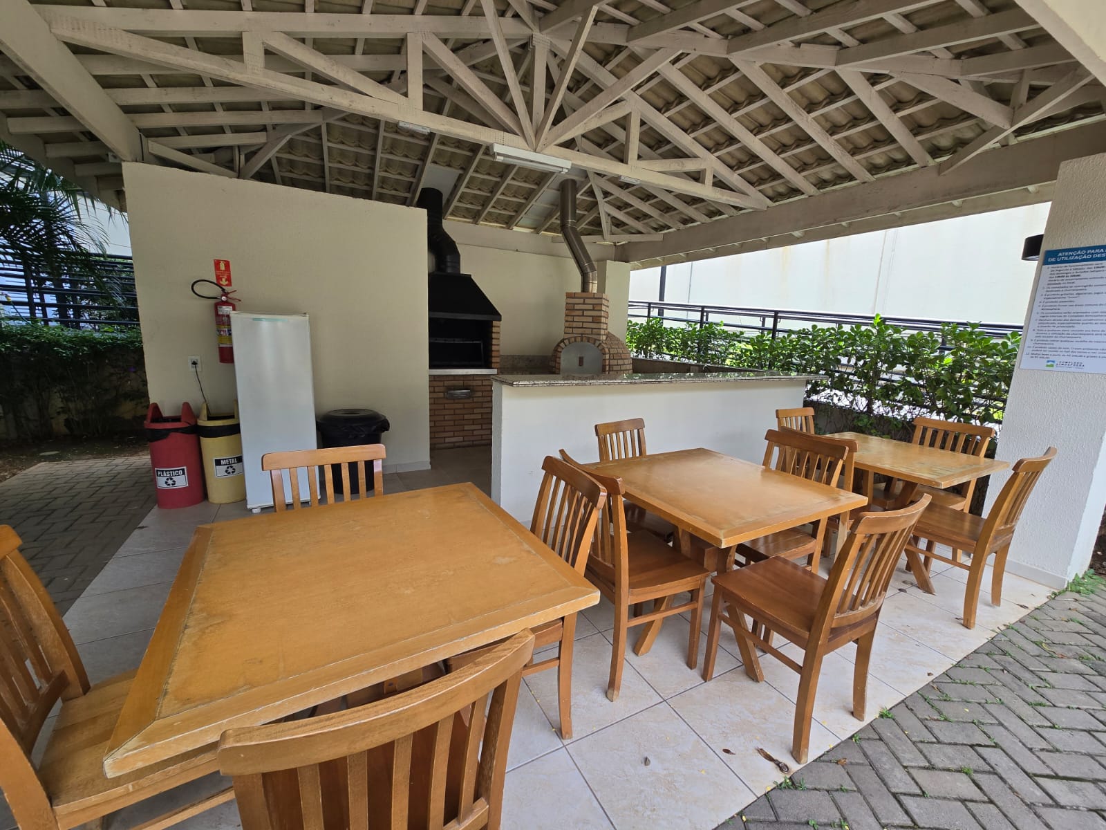 Espaço gourmet com churrasqueira no Atmosphera Natural Living
